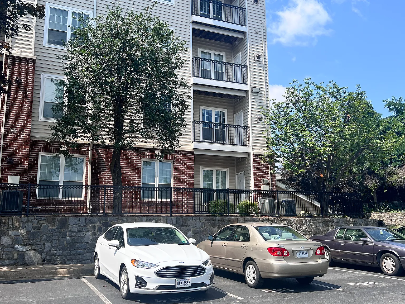 1 bed, 642 sqft, $2,000 — Photo 4
