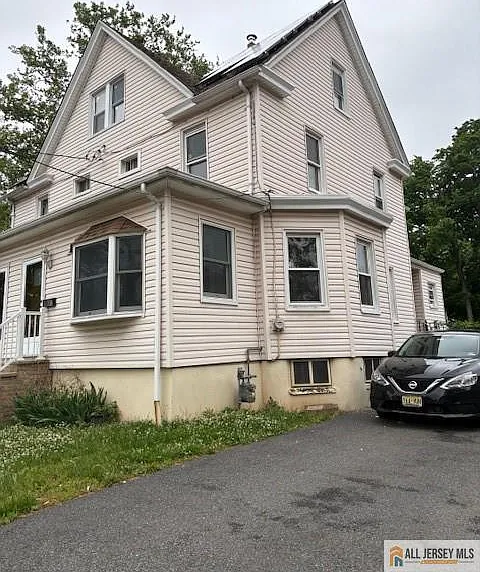 65 W Stearns St — Photo 2