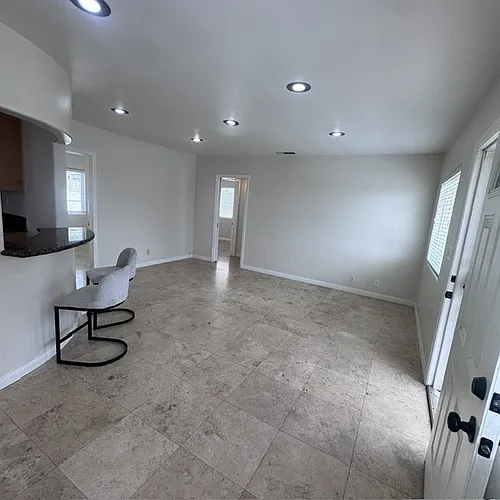 621 N Bonnie Beach Pl #1 Photo 1 621 N Bonnie Beach Pl #1 Photo 1