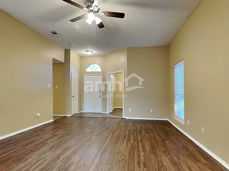 260 Beech Dr — Photo 10