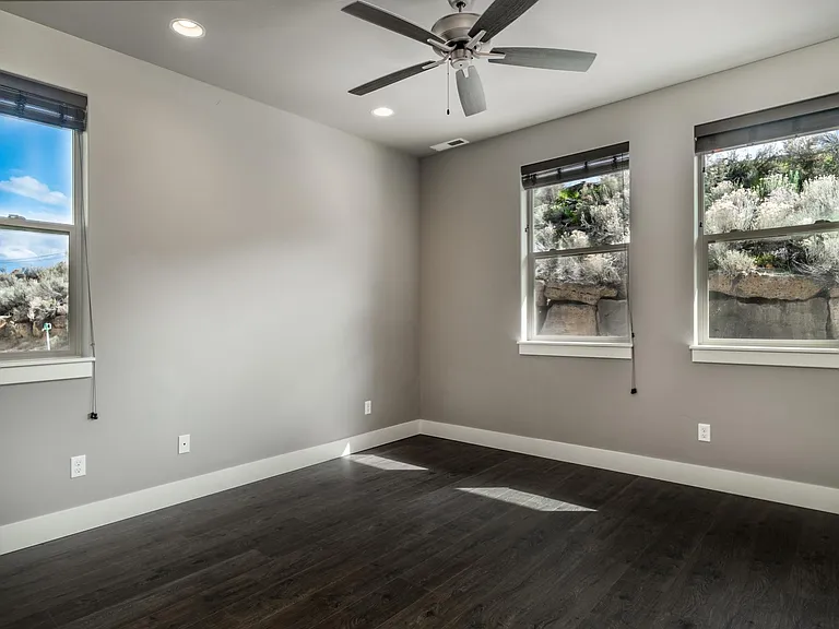 20500 Empire Ave — Photo 6