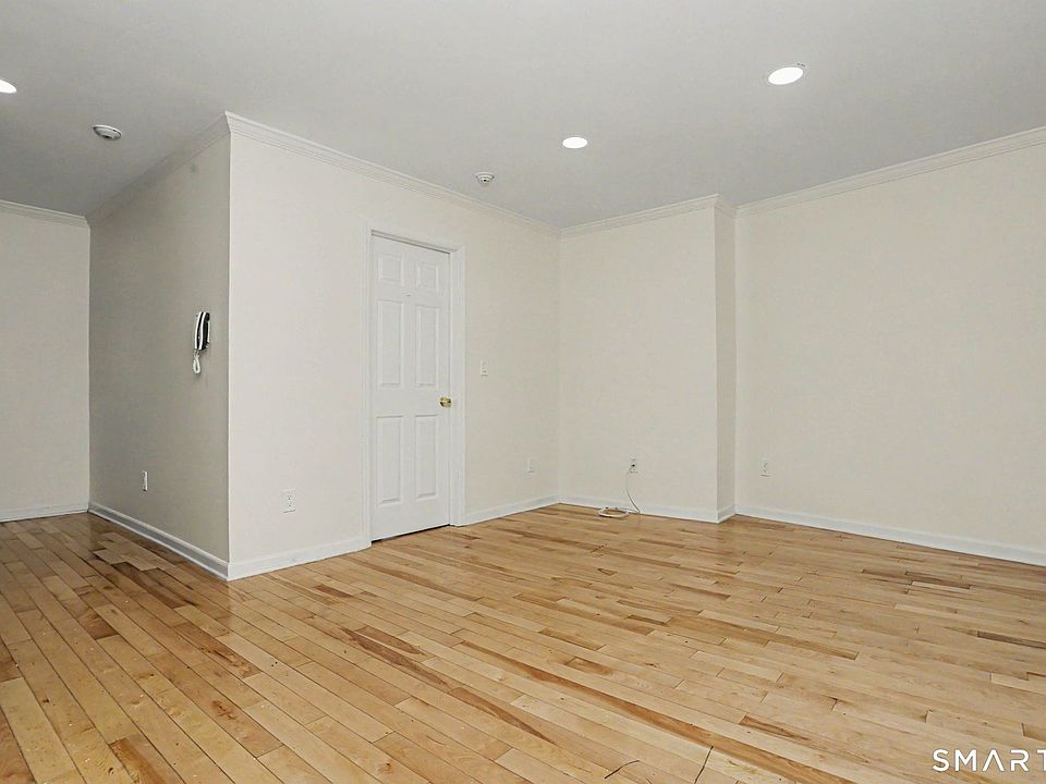 1st image of 211 Main St APT 3B