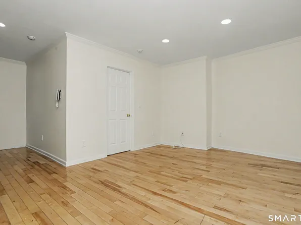 211 Main St APT 3B, Stamford, CT 06901