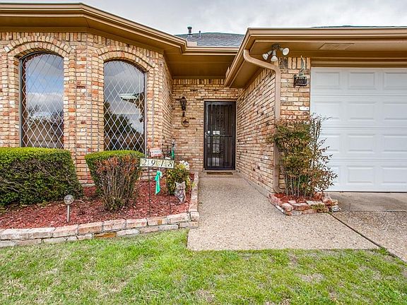2nd image of 2918 Big Oaks Dr