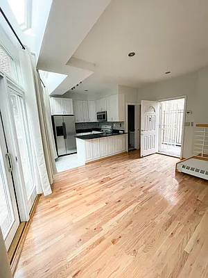 Rented by Prime Realty | media 24