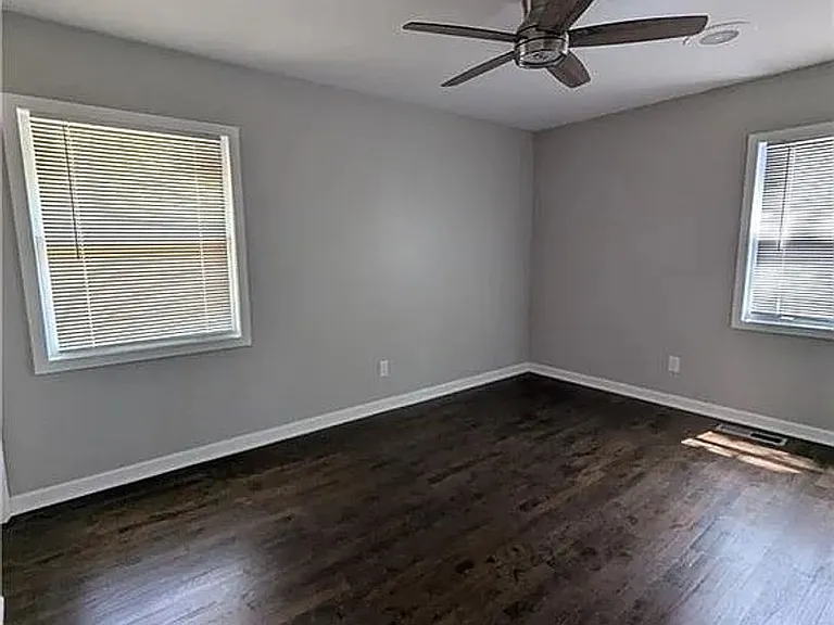 4308 Sheppard Dr — Photo 9