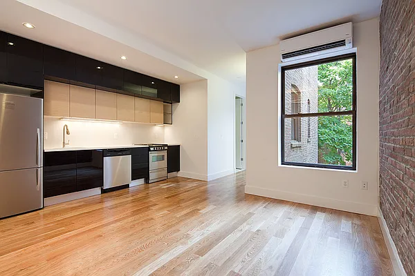 Sold by aptsandlofts.com | media 7