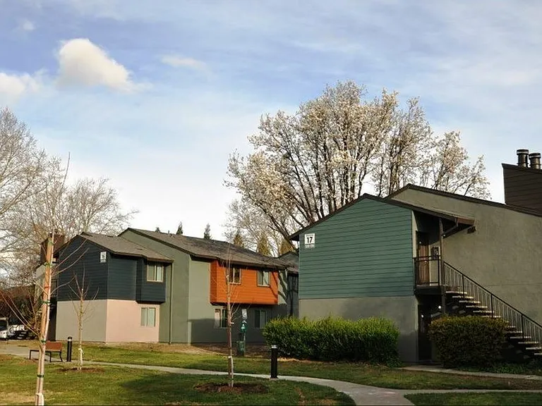 The Parc Apartments — Photo 10