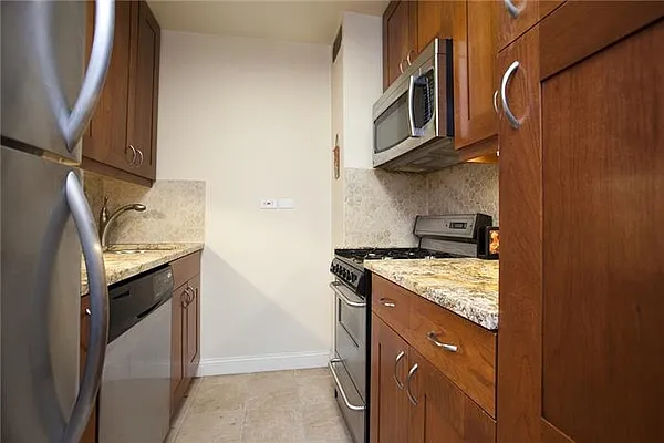 Sold by Maxwell Jacobs | media 1