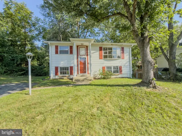 4509 Hamilton Dr, Woodbridge, VA 22193