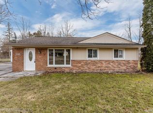 3137 Fernbarry Ct, Waterford, MI