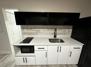 720 NE 7th St #123A, Hallandale, FL 33009