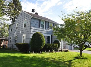 43 Fillingham Dr, Rochester, NY 14615