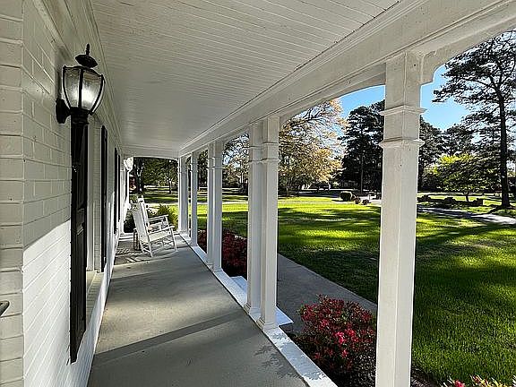 2nd image of 1609 Wakefield Dr