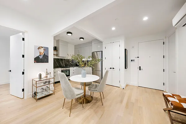 Rented by Nooklyn NYC LLC | media 11