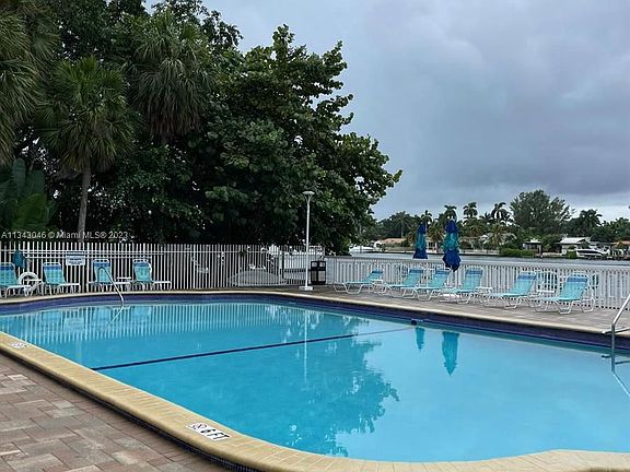 3rd image of 1455 N Treasure Dr APT 7D