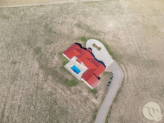 5th image of 325 Three Wolf Rd