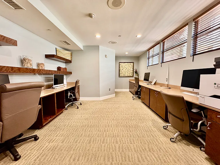 100 S Alameda St #261 — Photo 23