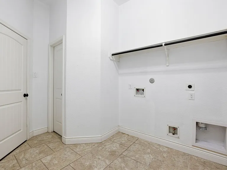 135 Deerfield Meadow Dr — Photo 24