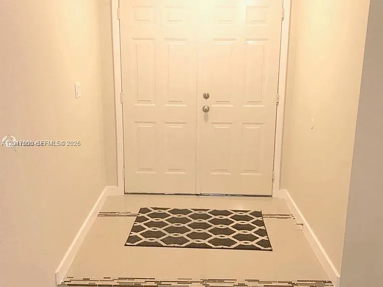 11447 SW 33rd Ln — Photo 2