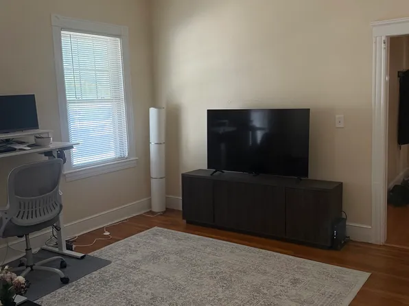 238 Charles St, Malden, MA 02148