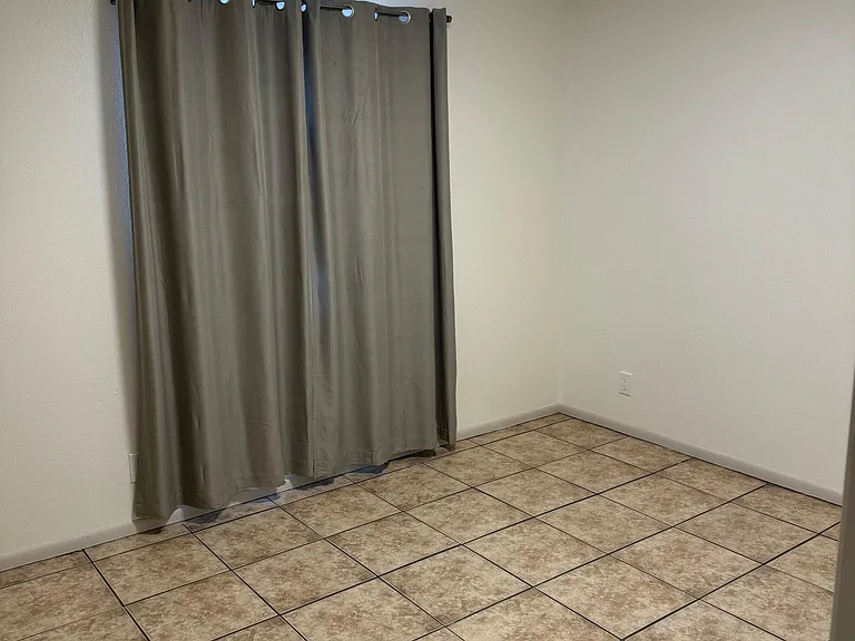 1214 W Manhatton Dr — Photo 27