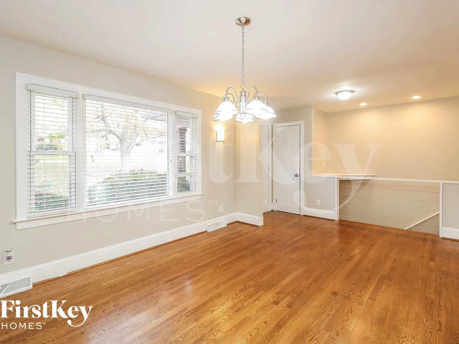 3 bed, 3.0 bath, 2774 sqft, $2,750 — Photo 4