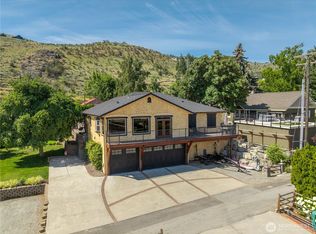 2020 W Woodin Ave, Chelan, WA 98816