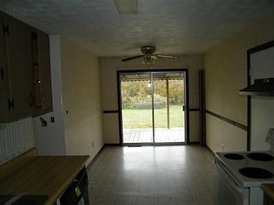 4th image of 263 Vivian Dr
