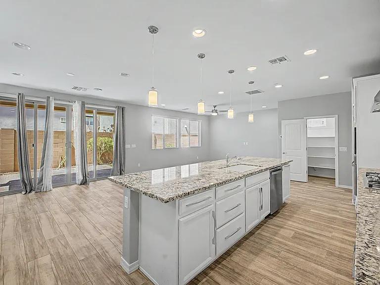 3944 E Dublin St — Photo 22