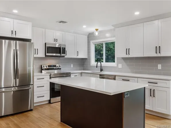 50 Lincoln Street, Trumbull, CT 06611