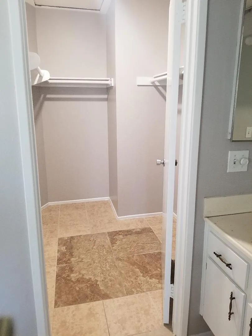 14201 Foothill Blvd — Photo 4