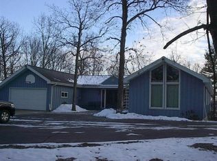 W7350 Hickory Ln, Pardeeville, WI 53954