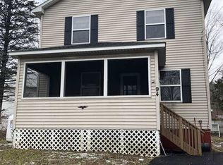 94 Bay Rd, Lake Luzerne, NY 12846