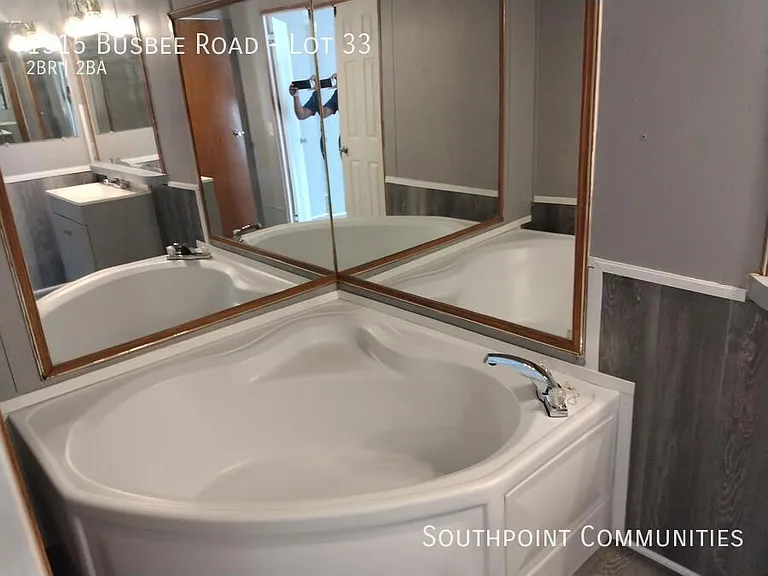 1515 Busbee Rd #33 — Photo 8