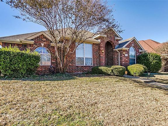 3rd image of 150 Hannah Cir