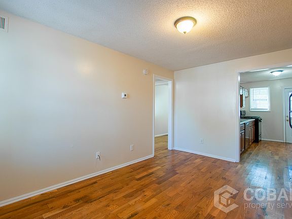 3rd image of 25 Bradley St SE APT 21