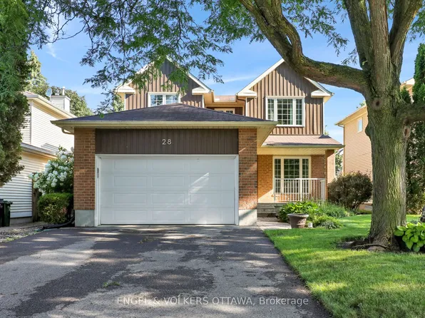 28 Weybridge Dr, Ottawa, ON K2J 2Z7