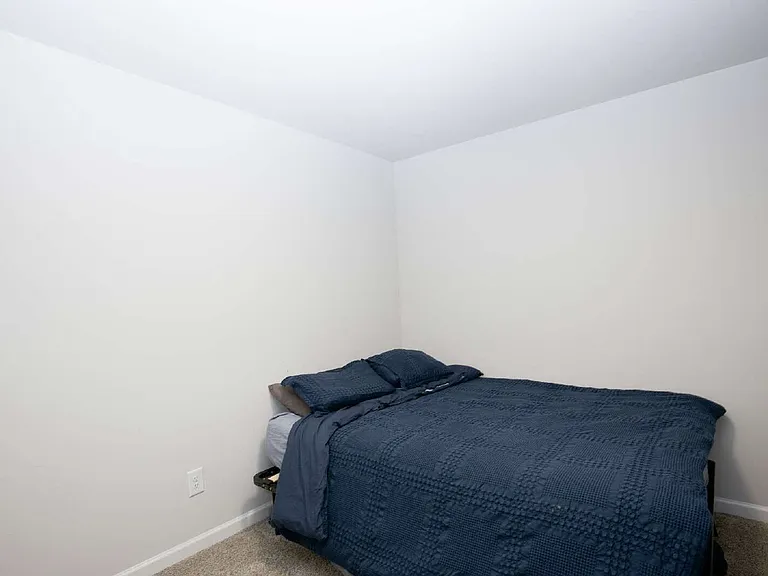 429 Century Ln — Photo 34
