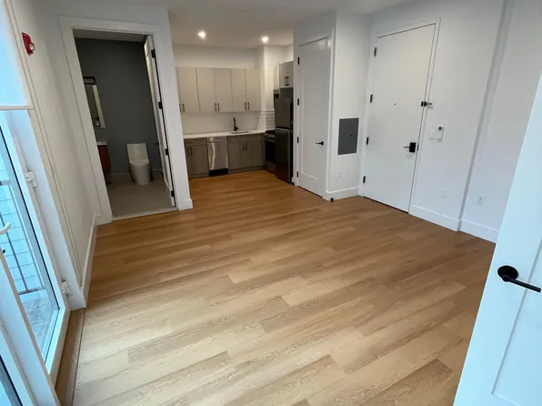 546 Martin Luther King Dr #409, Jersey City, NJ 07304