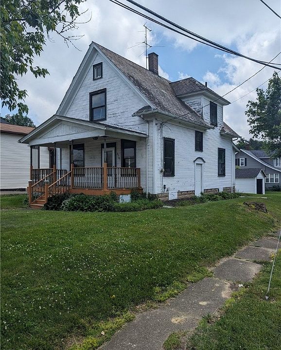 2nd image of 2505 Lincoln Way E