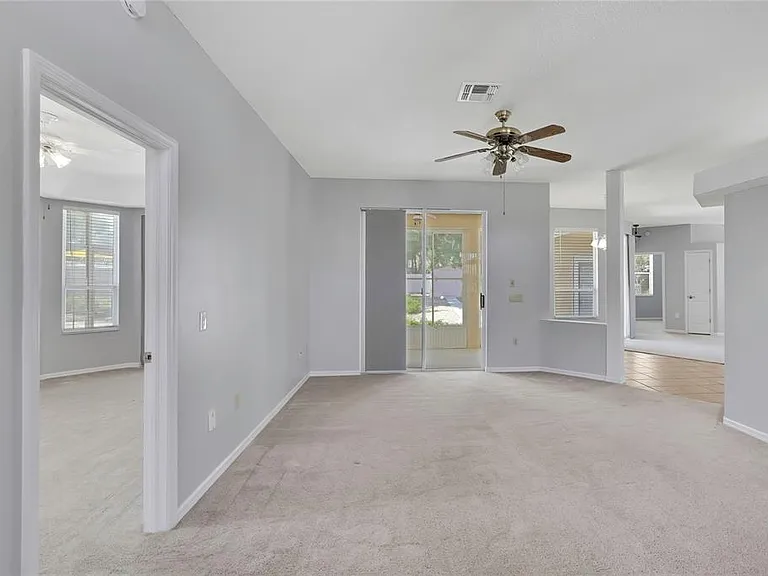 4628 Bayridge Ct — Photo 2