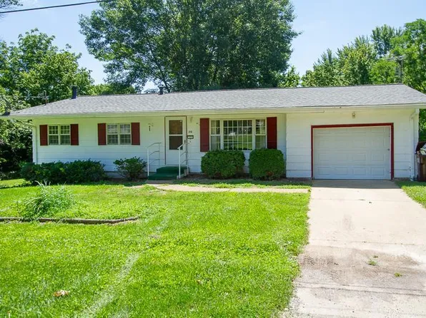 212 Hillcrest Dr, Elsberry, MO 63343