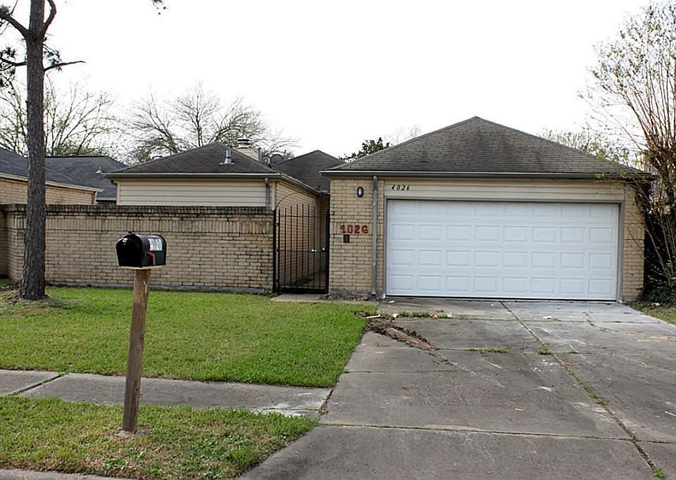 1st image of 4026 Knoll Glen Dr