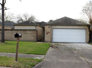 4026 Knoll Glen Dr, Houston, TX 77082