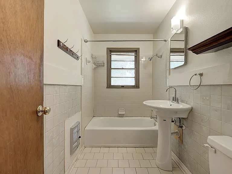 1306 McKinley Ave — Photo 17