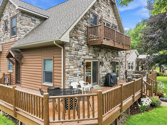 4th image of 1966 Lake James Dr