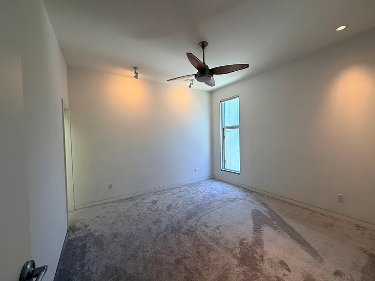 4410 N 27th St #7 — Photo 21