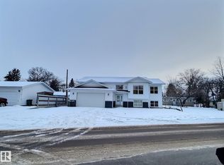 5209 57th Ave, Ponoka, AB T4J1G6