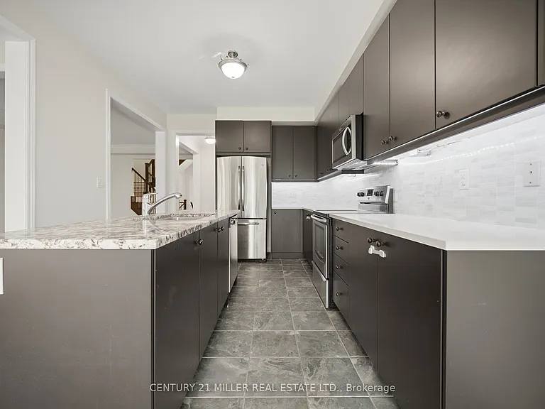 2455 Village Cmn — Photo 10